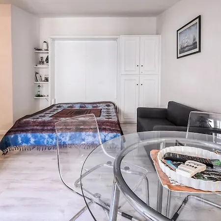 Lovely In The Heart Of Alguer